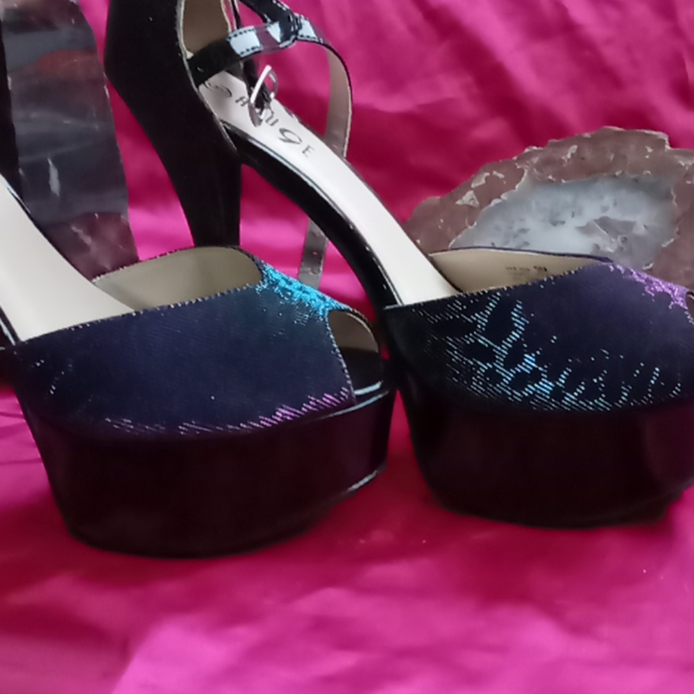 High heels - Picture 2 of 4